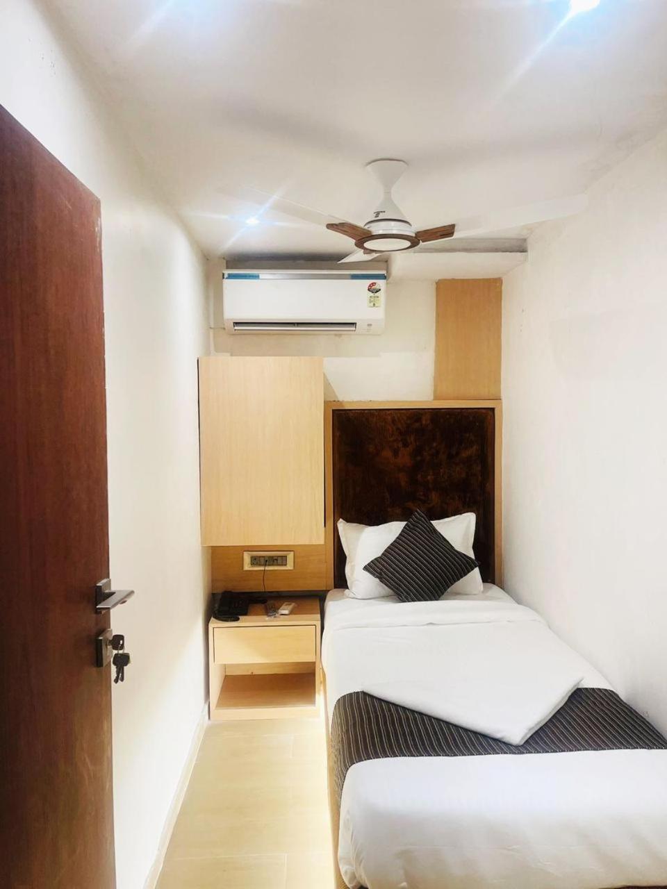 Hotel Winton Mumbai  Buitenkant foto