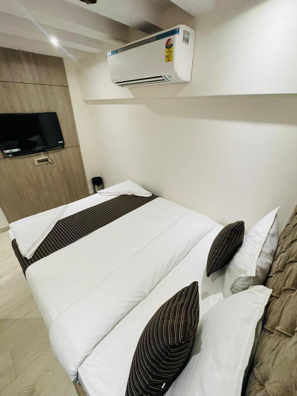 Hotel Winton Mumbai  Buitenkant foto