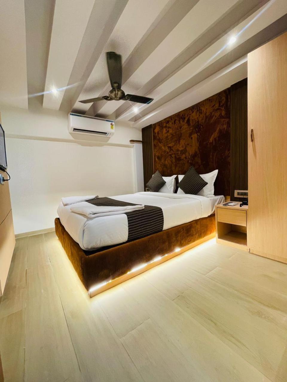 Hotel Winton Mumbai  Buitenkant foto